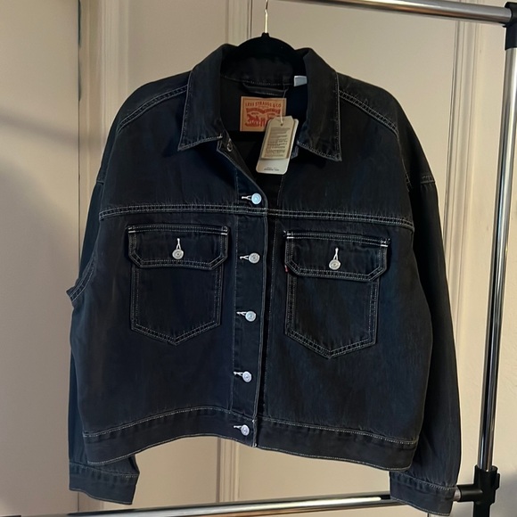 Levi's Jackets & Blazers - Levi's Women's Carpenter Denim Trucker Jacket. Size Large